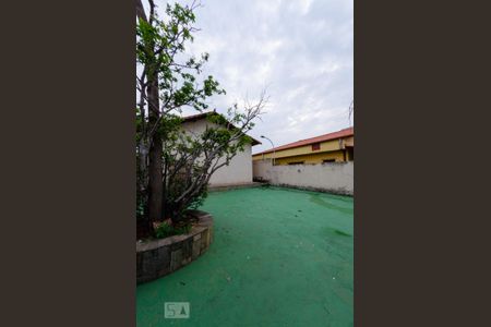 Casa à venda com 500m², 4 quartos e 3 vagas Casa à venda com 500m², 4 quartos e 3 vagasQuintal