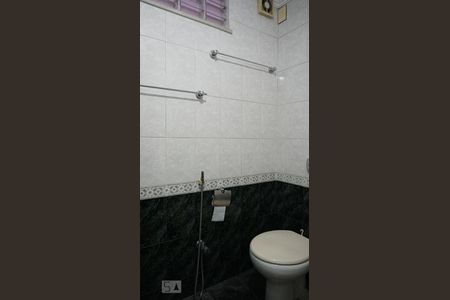 Apartamento à venda com 123m², 3 quartos e sem vagaBanheiro