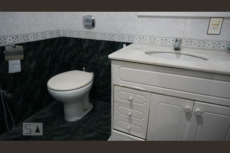 Apartamento à venda com 123m², 3 quartos e sem vagaBanheiro