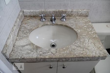 Apartamento para alugar com 55m², 2 quartos e 2 vagasBanheiro