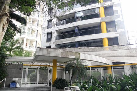 Apartamento para alugar com 55m², 2 quartos e 2 vagasFachada