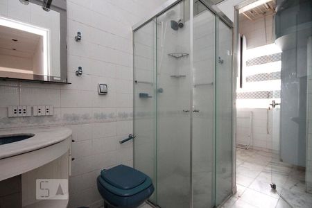 Banheiro de apartamento para alugar com 1 quarto, 44m² em Vila Buarque, São Paulo