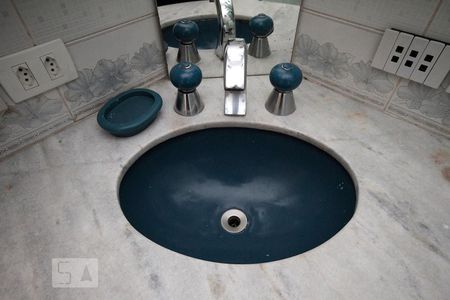 Banheiro de apartamento para alugar com 1 quarto, 44m² em Vila Buarque, São Paulo