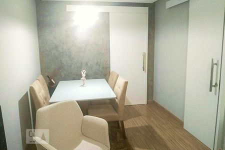 Sala de casa de condomínio à venda com 3 quartos, 135m² em Vila Bertioga, São Paulo