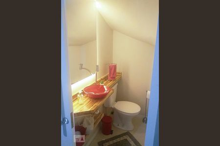 Casa de condomínio à venda com 135m², 3 quartos e 2 vagas Casa de condomínio à venda com 135m², 3 quartos e 2 vagasLavabo