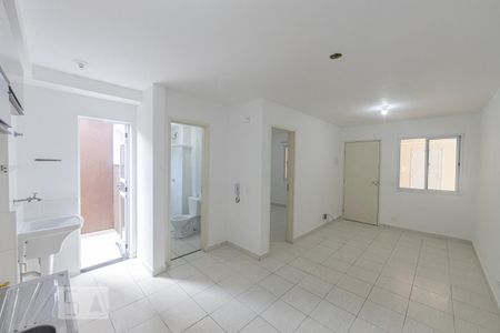 Sala  e cozinha de apartamento para alugar com 1 quarto, 33m² em Vila Matilde, São Paulo