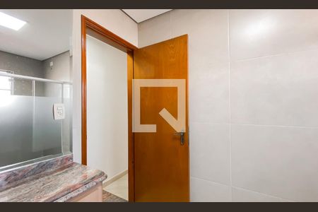 Casa à venda com 300m², 3 quartos e 2 vagasBanheiro da Suite