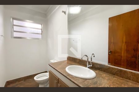 Lavabo de casa à venda com 3 quartos, 300m² em Jardim Laone, São Paulo