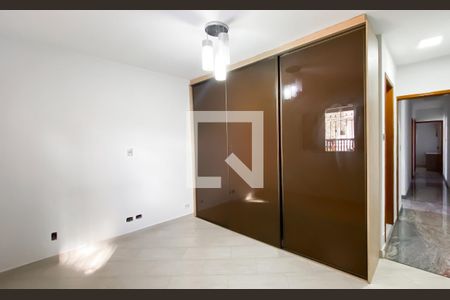 Casa à venda com 300m², 3 quartos e 2 vagasSuite