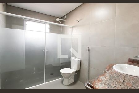 Casa à venda com 300m², 3 quartos e 2 vagasBanheiro da Suite