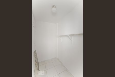 Apartamento para alugar com 65m², 2 quartos e 1 vaga Apartamento para alugar com 65m², 2 quartos e 1 vagaQuarto de Serviço