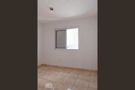 Quarto de casa para alugar com 1 quarto, 40m² em Chora Menino, São Paulo