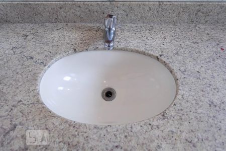 Apartamento à venda com 53m², 1 quarto e 1 vagaBanheiro Social - Pia