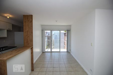 Sala de apartamento para alugar com 2 quartos, 65m² em Centro, Rio de Janeiro