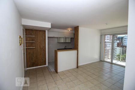 Sala de apartamento para alugar com 2 quartos, 65m² em Centro, Rio de Janeiro