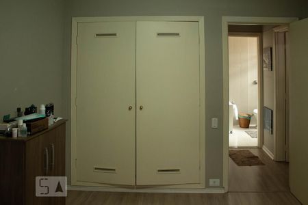 Apartamento à venda com 89m², 2 quartos e 1 vagaQuarto 02 - Armários