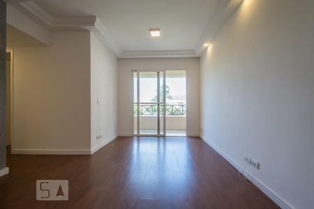 Sala de apartamento para alugar com 3 quartos, 69m² em Vila Isa, São Paulo