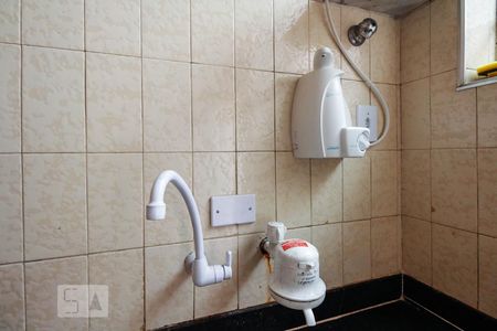 Casa à venda com 170m², 2 quartos e 2 vagasCozinha 