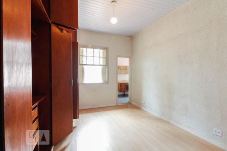 Casa à venda com 170m², 2 quartos e 2 vagasSuíte 