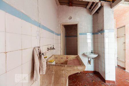 Casa à venda com 170m², 2 quartos e 2 vagasÁrea de serviço 