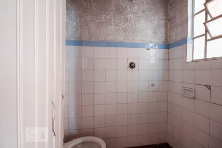 Casa à venda com 170m², 2 quartos e 2 vagasBanheiro de serviço 