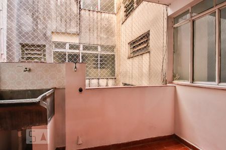 Apartamento à venda com 68m², 2 quartos e sem vagaDetalhe da area de serviço