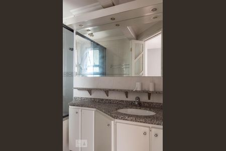 Apartamento para alugar com 100m², 3 quartos e 2 vagasBanheiro da Suíte