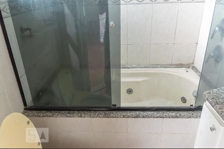 Apartamento para alugar com 100m², 3 quartos e 2 vagasBanheiro da Suíte