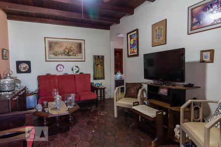 Sala de casa à venda com 3 quartos, 110m² em Chácara das Pedras, Porto Alegre