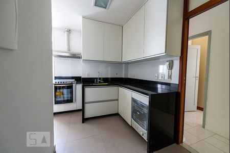 Apartamento à venda com 115m², 3 quartos e 1 vaga Apartamento à venda com 115m², 3 quartos e 1 vagaCozinha