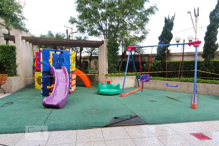 Apartamento à venda com 66m², 2 quartos e 2 vagas Apartamento à venda com 66m², 2 quartos e 2 vagasÁrea Comum - Playground