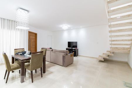Sala de casa para alugar com 3 quartos, 220m² em Jardim Munhoz, Guarulhos