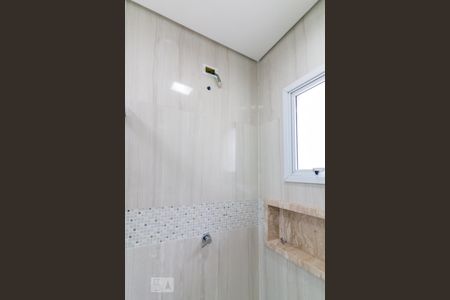 Casa à venda com 220m², 3 quartos e 7 vagasBanheiro quarto 2 suíte