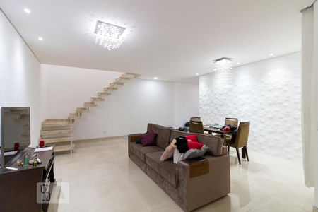 Casa à venda com 220m², 3 quartos e 7 vagasSala