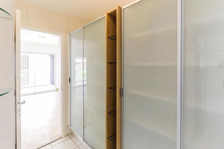 Apartamento para alugar com 186m², 3 quartos e 3 vagasCozinha