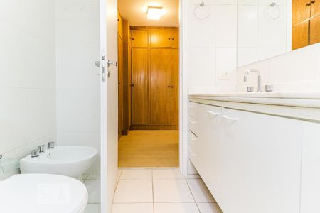 Apartamento para alugar com 186m², 3 quartos e 3 vagasBanheiro Suíte 1