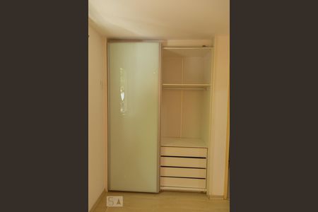 Apartamento para alugar com 90m², 3 quartos e 2 vagas Apartamento para alugar com 90m², 3 quartos e 2 vagasArmário da Suíte