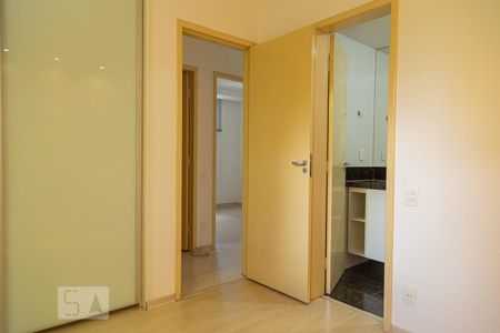 Apartamento para alugar com 90m², 3 quartos e 2 vagas Apartamento para alugar com 90m², 3 quartos e 2 vagasSuíte