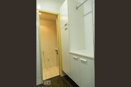 Apartamento para alugar com 90m², 3 quartos e 2 vagas Apartamento para alugar com 90m², 3 quartos e 2 vagasArmário da Área de Serviço