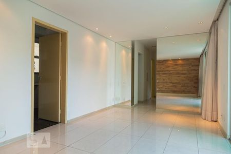 Apartamento para alugar com 90m², 3 quartos e 2 vagas Apartamento para alugar com 90m², 3 quartos e 2 vagasSala