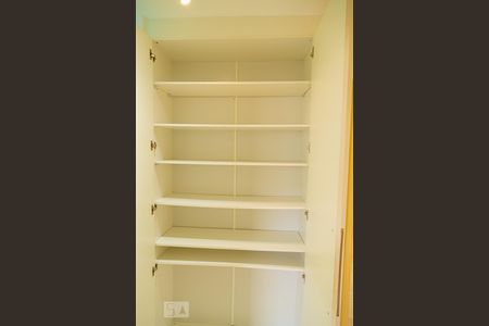 Apartamento para alugar com 90m², 3 quartos e 2 vagas Apartamento para alugar com 90m², 3 quartos e 2 vagasArmário do Corredor