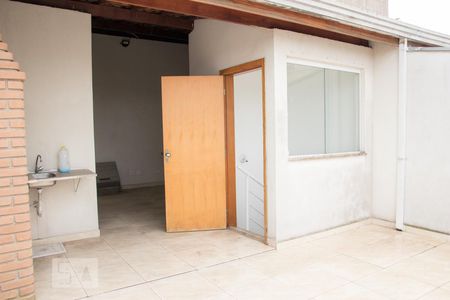 Casa de condomínio à venda com 150m², 3 quartos e 2 vagas Casa de condomínio à venda com 150m², 3 quartos e 2 vagasvaranda