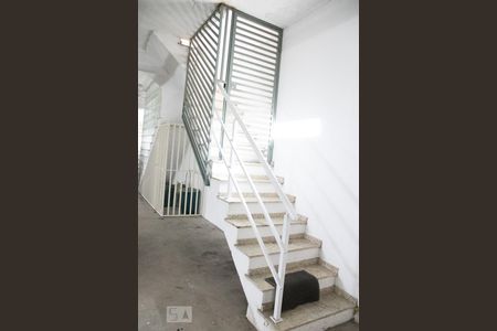 Casa de condomínio à venda com 150m², 3 quartos e 2 vagas Casa de condomínio à venda com 150m², 3 quartos e 2 vagasGaragem - Escada