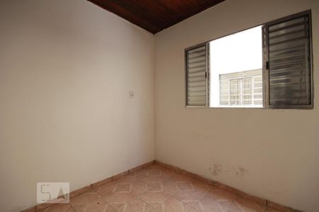 Casa para alugar com 75m², 2 quartos e 1 vagaQuarto de serviço