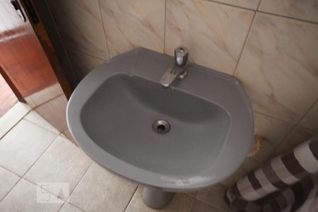 Casa para alugar com 75m², 2 quartos e 1 vagaBanheiro