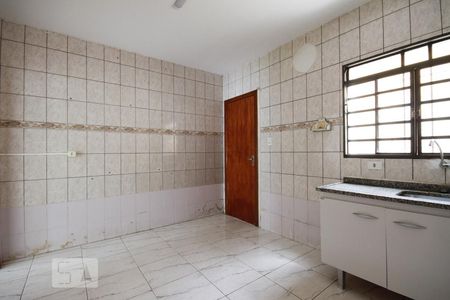 Casa para alugar com 75m², 2 quartos e 1 vagaCozinha