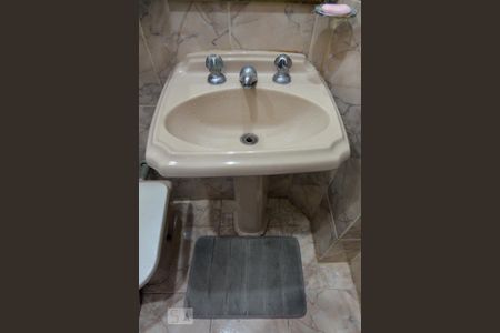 Apartamento para alugar com 70m², 2 quartos e sem vagaBanheiro