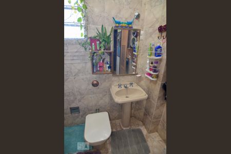 Apartamento para alugar com 70m², 2 quartos e sem vagaBanheiro