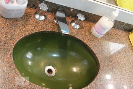 Apartamento à venda com 174m², 4 quartos e 3 vagasBanheiro da Suíte