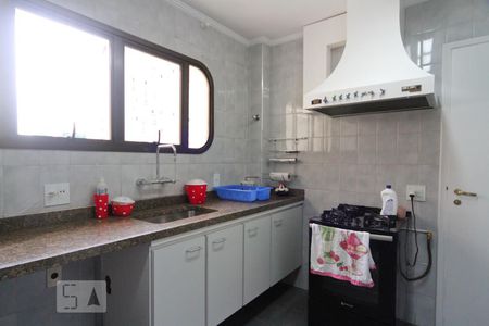 Apartamento à venda com 174m², 4 quartos e 3 vagasCozinha